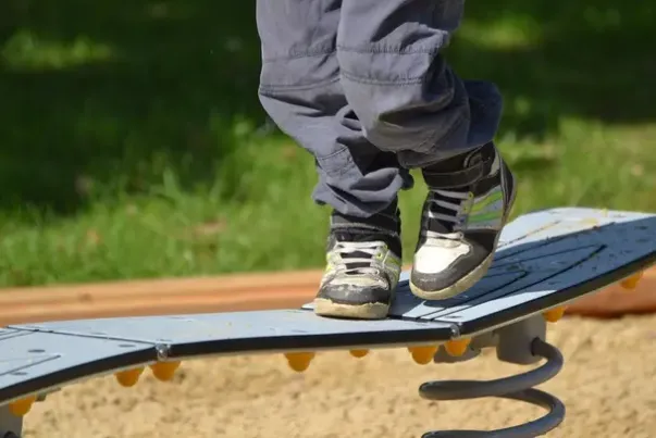 Balansebom på fjær