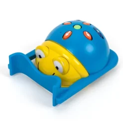 Bee-Bot og Blue-Bot skyffel