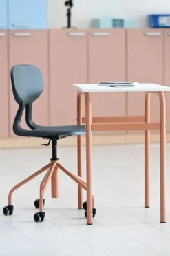 Colores elevstol grå/lakserosa