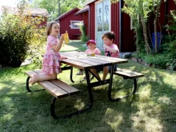 Hans piknikbord barn