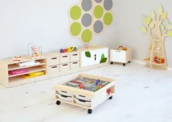 Hedda S reol med 6 bokser og hjul