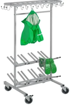 Klesvogn med skostativ