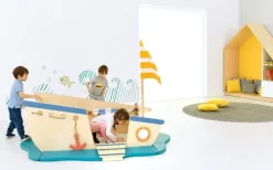 Lekebåt med madrasser