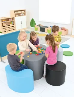 Linne puffsett med bord