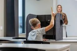 Lyddempende bordskjerm