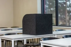 Lyddempende bordskjerm