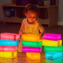 Lysende konstruksjonsklosser