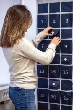 Mobilhotell med 30 låsbare mobiltrekk