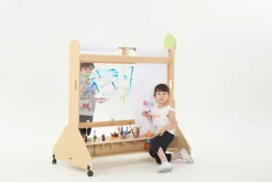 Mobilt staffeli med plexiglass