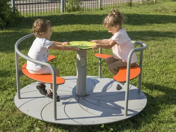 Novo karusell med sittepanel