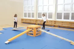 Oppnå gymnastikkube liten