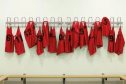 Overtrekksvester med nummer rød XL