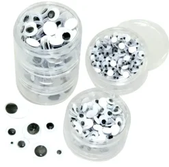 Plastøyner i bokser