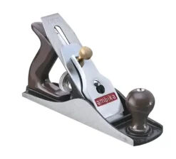 Pusshøvel med stillbar skjæredybde