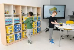 Quadro XL reol 8 rom