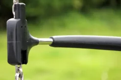 Sikkerhetsbøyle til flatt huskesete