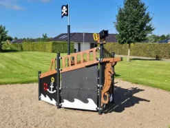 Sixtus stor baugseksjon med ror og mast