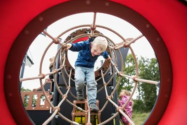 Sofia tautunnel til XL piratskip