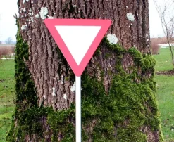 Trafikkskilt Vikeplikt