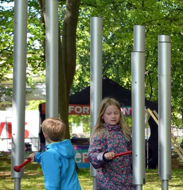 Tubular bells forankring i jord