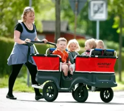 Turtle barnebuss med 4 seter