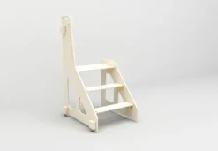 Vegghengt påkledningsbenk 2 trinn